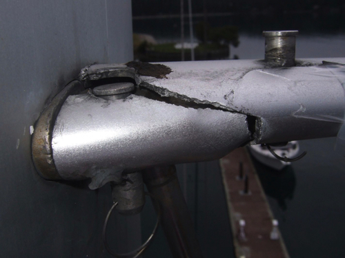 Broken Upper Spreaders - 2.jpg